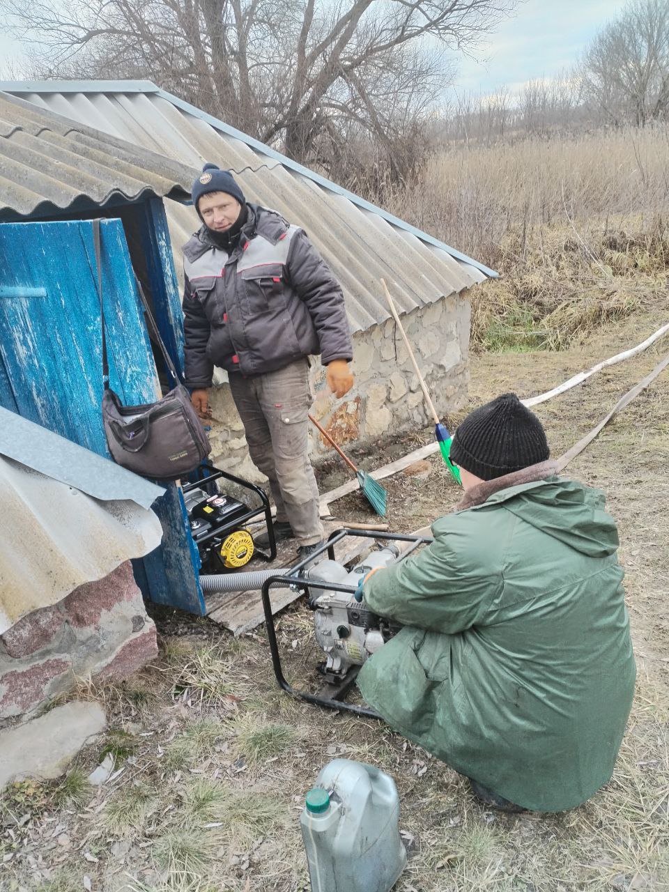 Петропавловка. Подготовка к Крещенским купаниям..