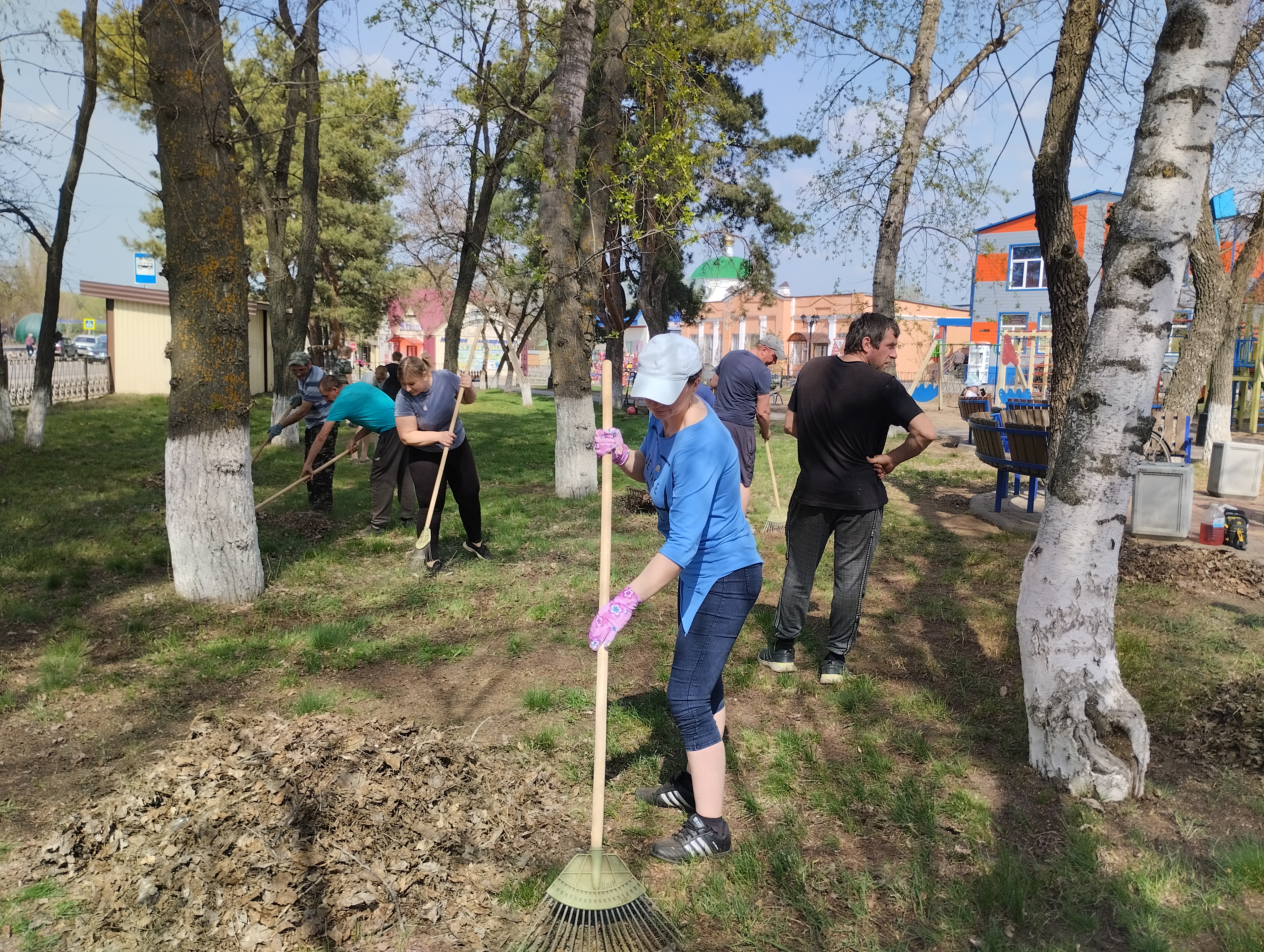 Петропавловка. 12 апреля состоялся субботник.