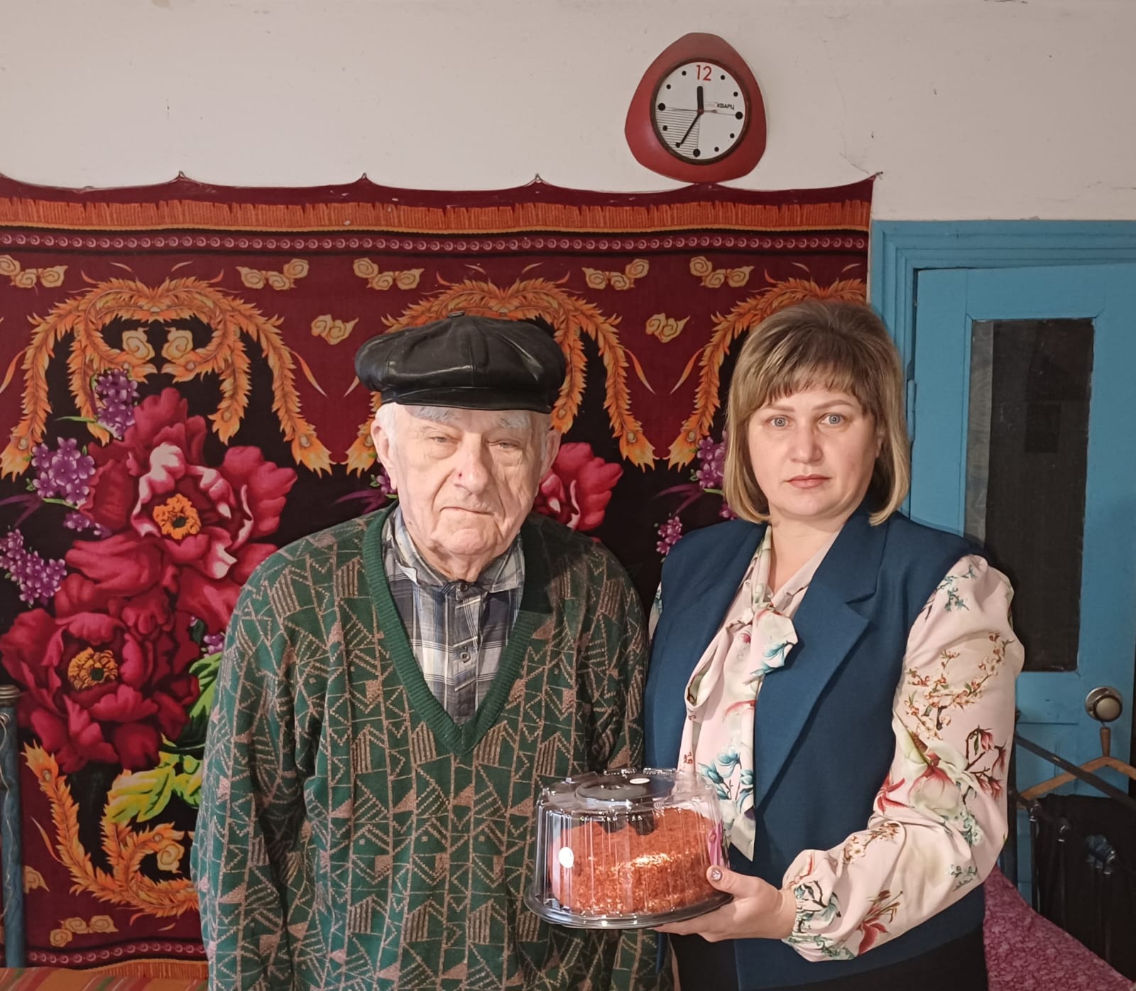 Петропавловка. Труженик тыла, ветеран труда принимает поздравления с 95-летием!.