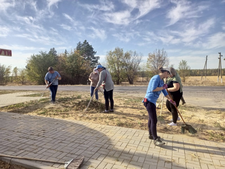 Петропавловка. Наведен порядок в парках и скверах нашего села.. Петропавловка. Наведен порядок в парках и скверах нашего села..